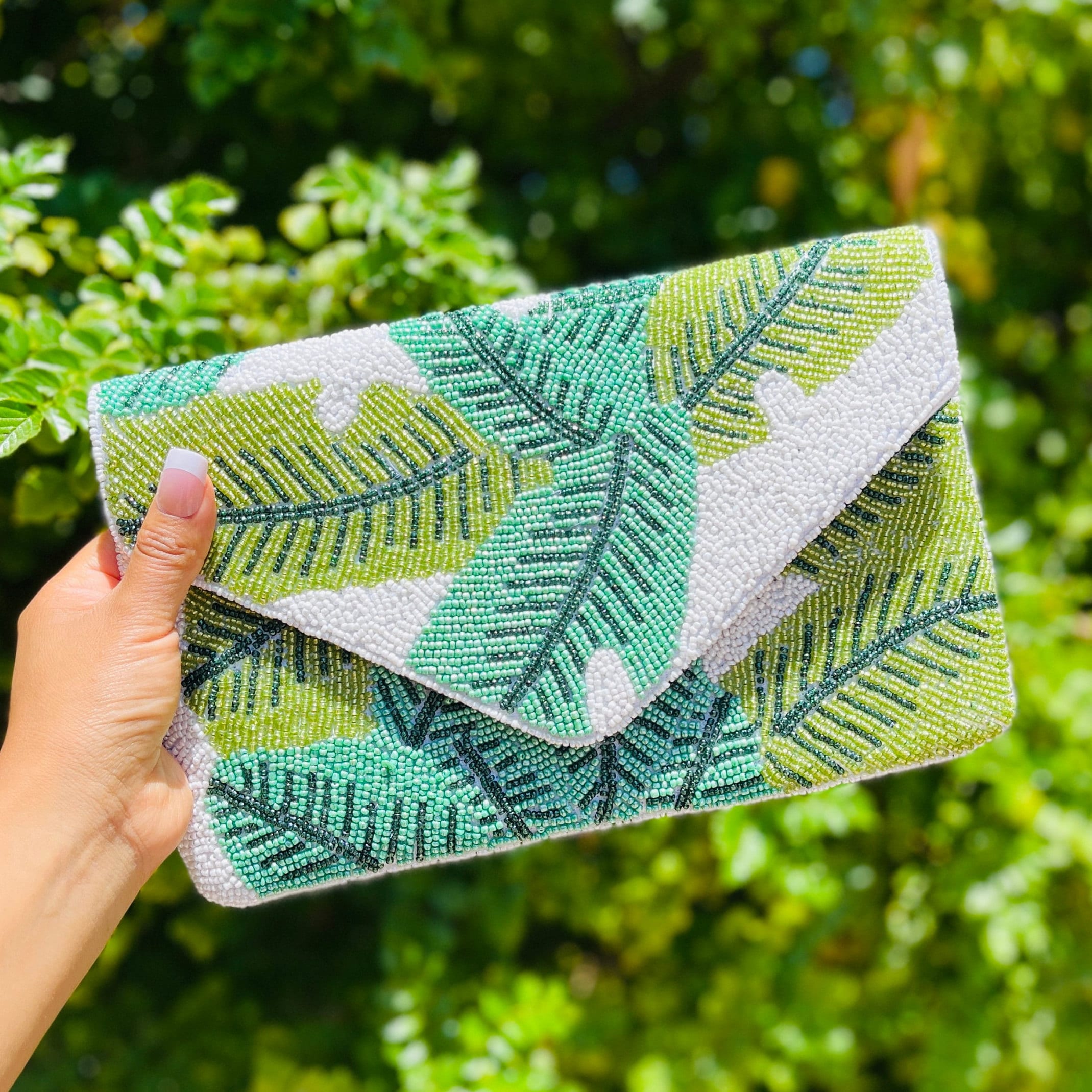 Hand Beaded Clutch Purse with Beautiful Palm Leaf Motifs Birthday Gift, Summer Accessories, Tropical Clutch Handbag, Palm Leaf Crossbody Bag